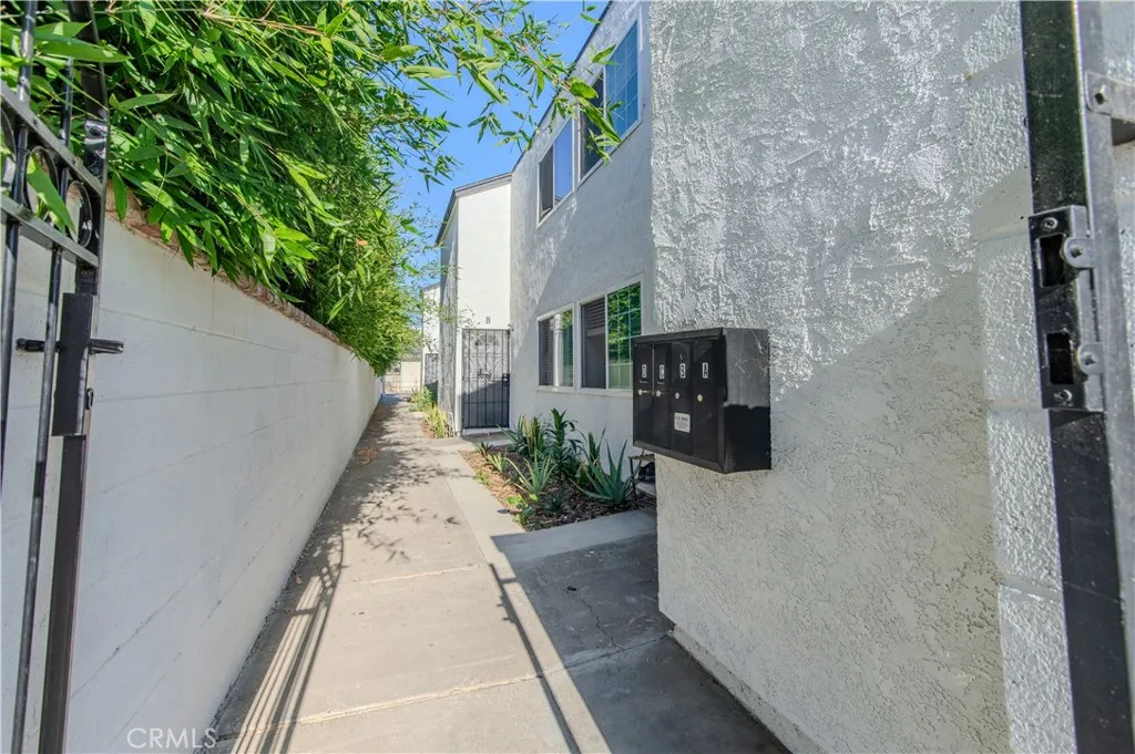 1144 Stanley Avenue, Long Beach, California 90804 home-pic-33